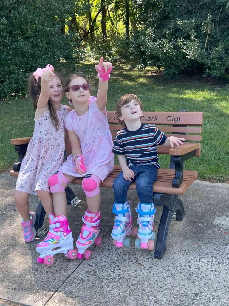 kids on park bench