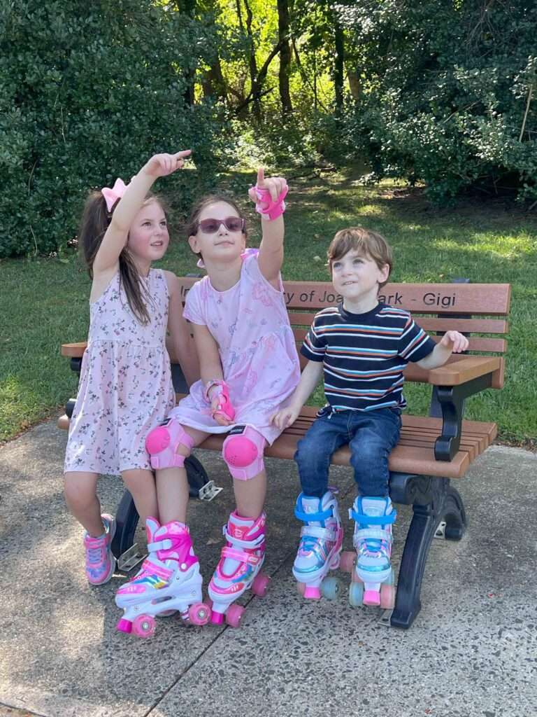 kids on park bench